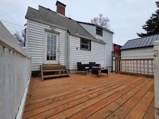 415 Se ROBERTS Ave, Gresham, OR 97080