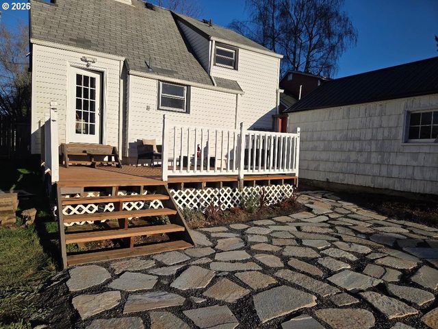 415 Se ROBERTS Ave, Gresham, OR 97080