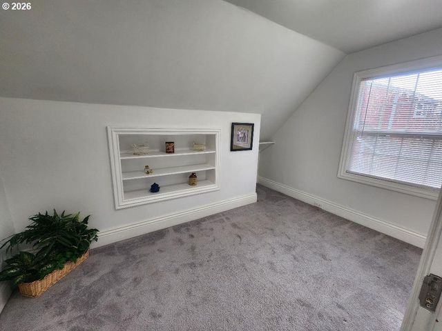 415 Se ROBERTS Ave, Gresham, OR 97080