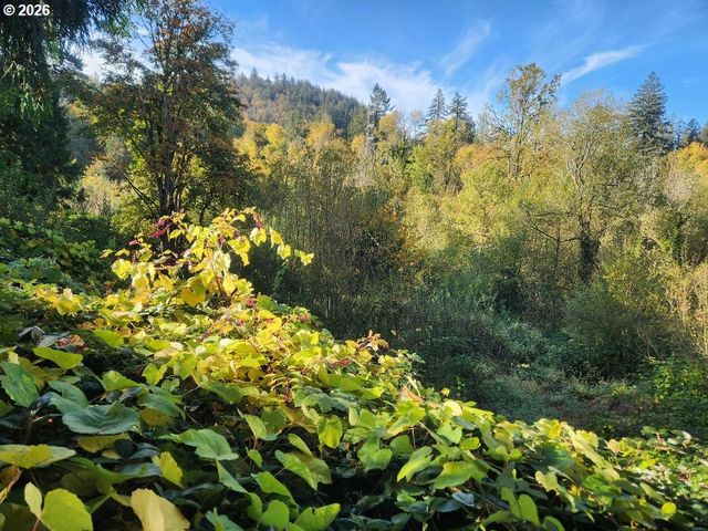 415 Se ROBERTS Ave, Gresham, OR 97080