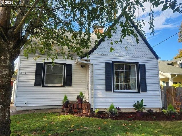 415 Se ROBERTS Ave, Gresham, OR 97080