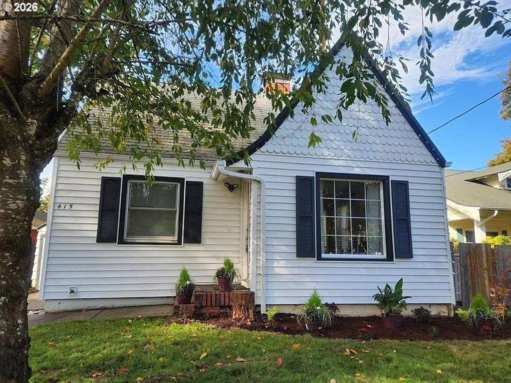 415 Se ROBERTS Ave, Gresham, OR 97080