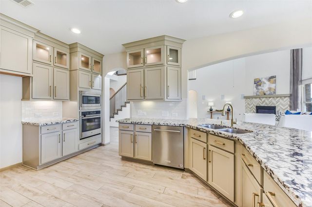 2802 Afton Drive, Pearland, TX 77581