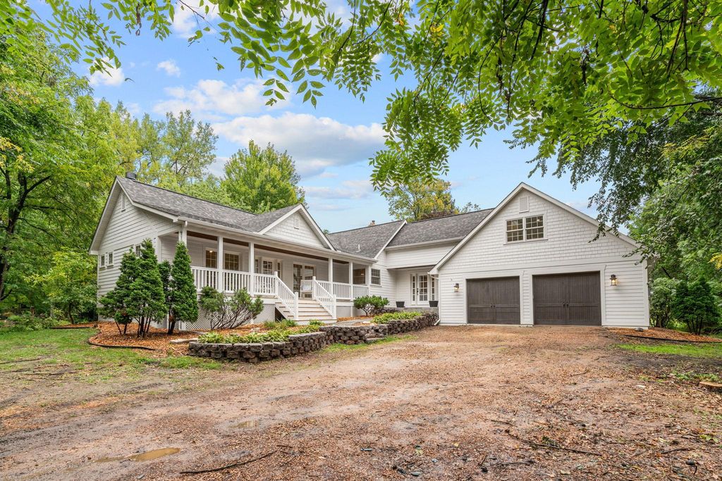5735 Grant Lorenz Road, Shorewood, MN 55331 — photo 3