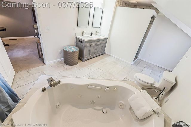 1890 Hidden Valley Road, Howell, MI 48843