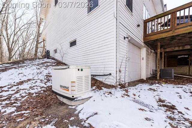 1890 Hidden Valley Road, Howell, MI 48843