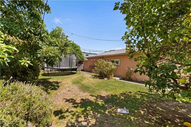 3570 Colonial Avenue, Los Angeles, CA 90066