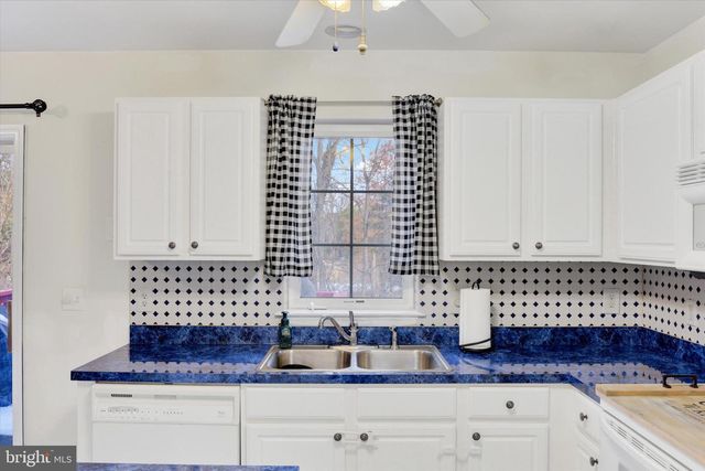 54 WOODMYRE LN, Enola, PA 17025