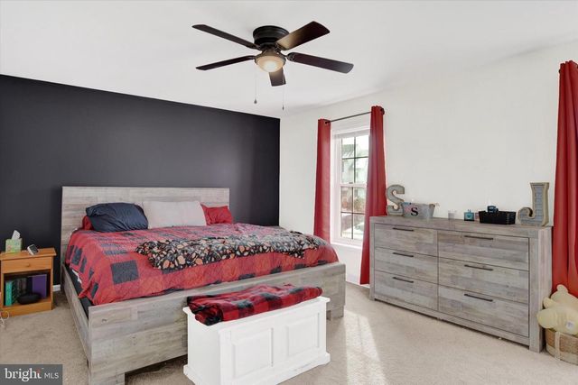 54 WOODMYRE LN, Enola, PA 17025