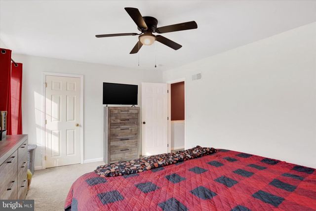 54 WOODMYRE LN, Enola, PA 17025