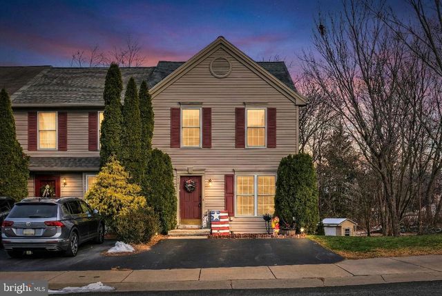 54 WOODMYRE LN, Enola, PA 17025