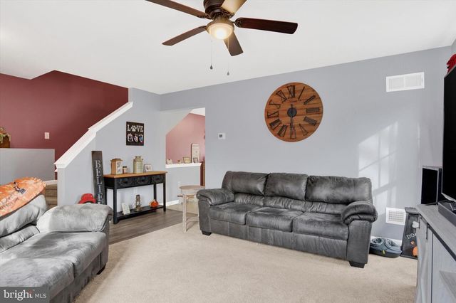 54 WOODMYRE LN, Enola, PA 17025