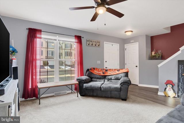 54 WOODMYRE LN, Enola, PA 17025