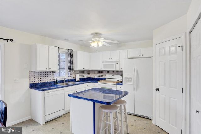 54 WOODMYRE LN, Enola, PA 17025