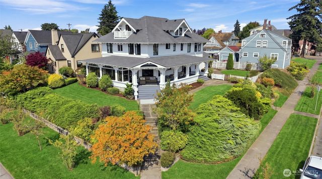 2329 Rucker Avenue, Everett, WA 98201