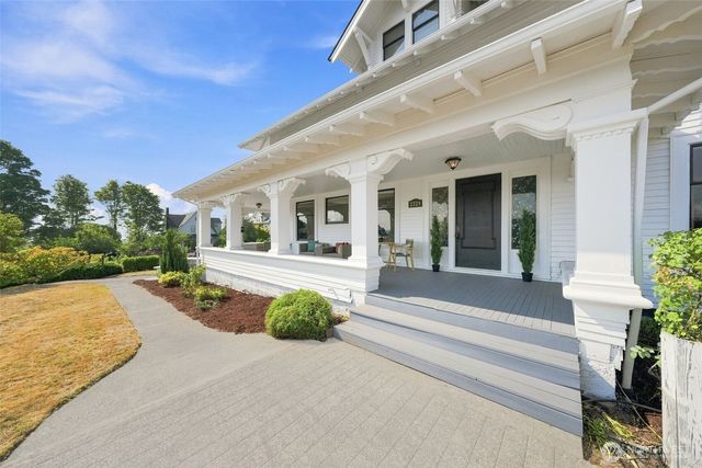 2329 Rucker Avenue, Everett, WA 98201