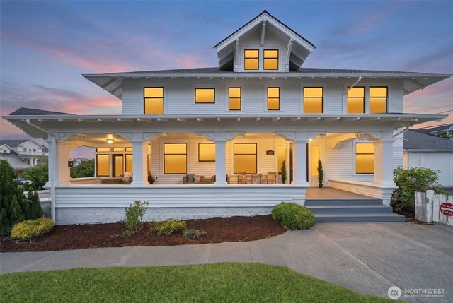 2329 Rucker Avenue, Everett, WA 98201