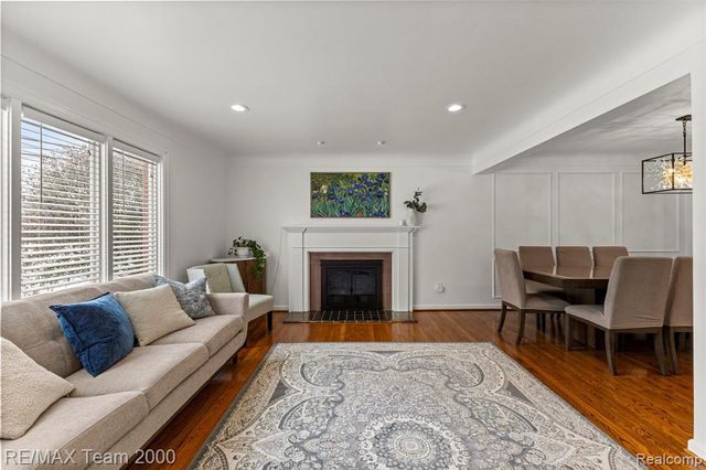 835 S Silvery Lane, Dearborn, MI 48124