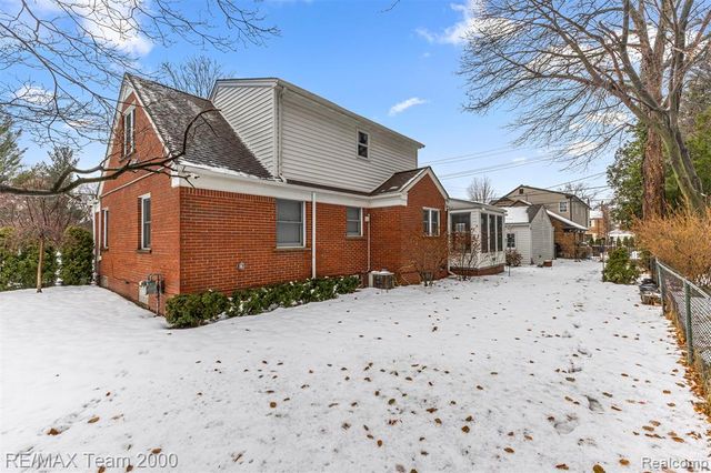 835 S Silvery Lane, Dearborn, MI 48124