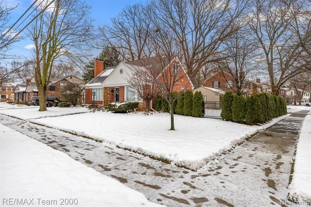 835 S Silvery Lane, Dearborn, MI 48124