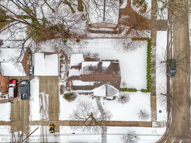 835 S Silvery Lane, Dearborn, MI 48124