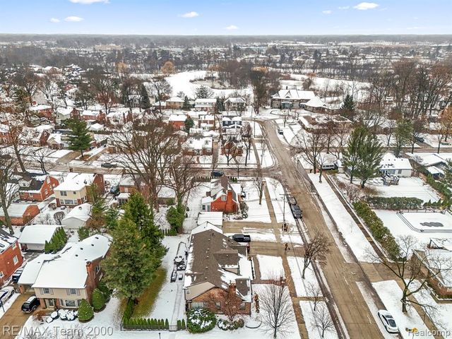 835 S Silvery Lane, Dearborn, MI 48124