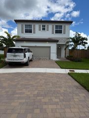 2661 SE 24th Ct, Homestead, FL 33035