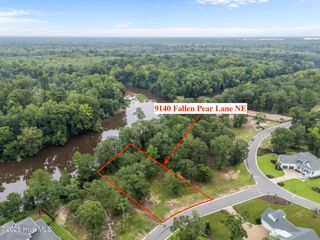 9140 Fallen Pear Lane NE, Leland, NC 28451
