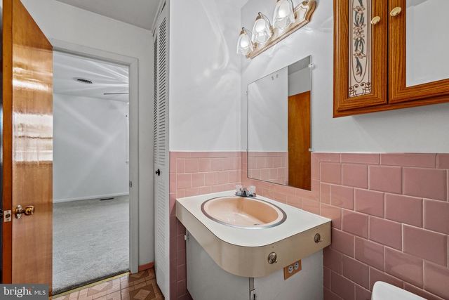 4090 BOTELER RD, Mount Airy, MD 21771