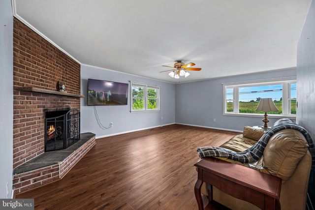 4090 BOTELER RD, Mount Airy, MD 21771