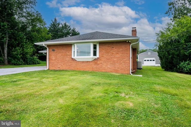 4090 BOTELER RD, Mount Airy, MD 21771