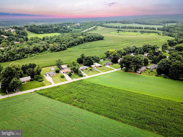 4090 BOTELER RD, Mount Airy, MD 21771
