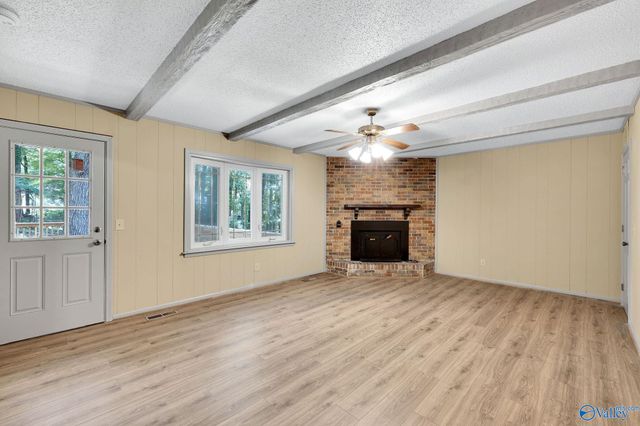 2016 Orba Drive NE, Huntsville, AL 35811