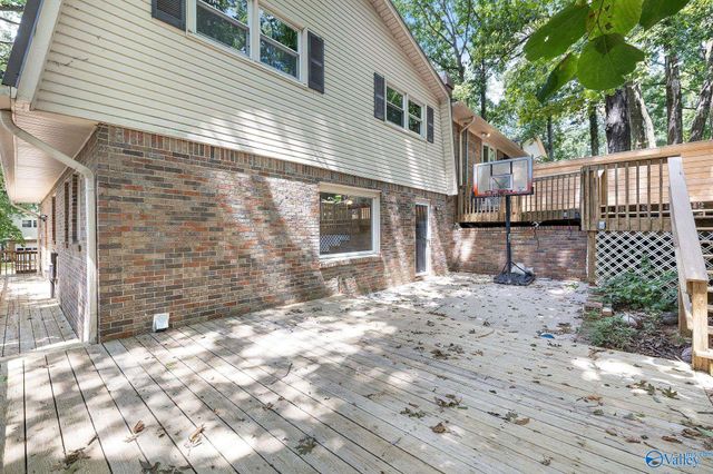 2016 Orba Drive NE, Huntsville, AL 35811