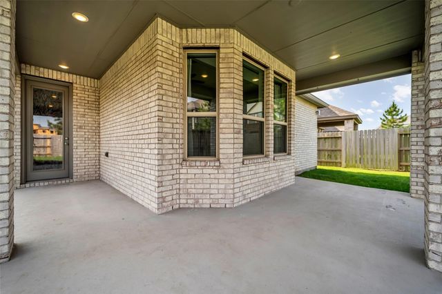 16327 Tawny Emperor Drive, Humble, TX 77346