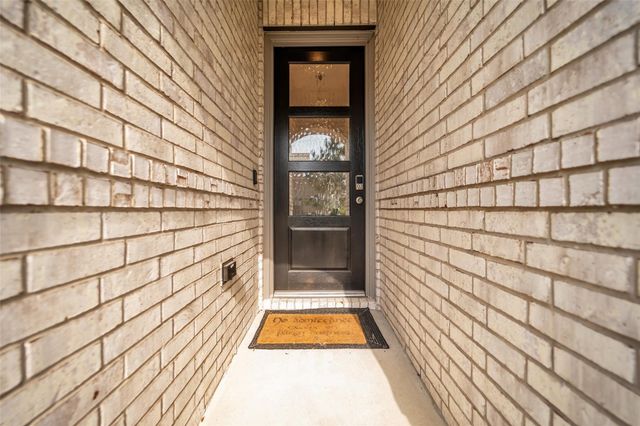 16327 Tawny Emperor Drive, Humble, TX 77346
