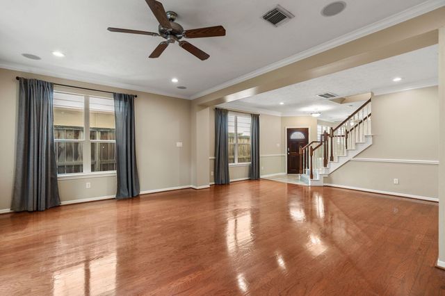 4223 Rose Street, Houston, TX 77007