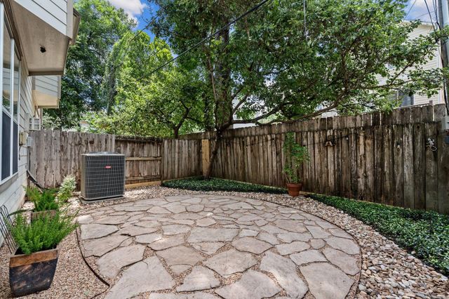 4223 Rose Street, Houston, TX 77007