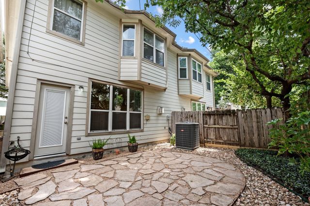 4223 Rose Street, Houston, TX 77007