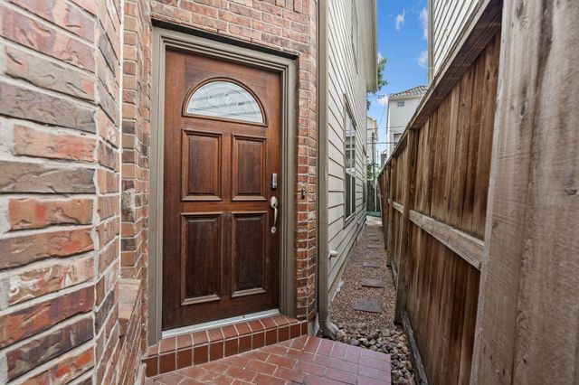 4223 Rose Street, Houston, TX 77007
