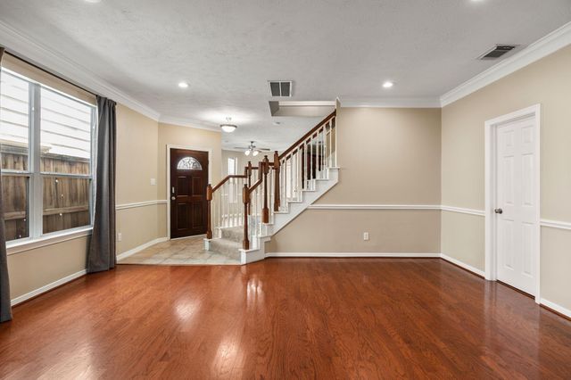 4223 Rose Street, Houston, TX 77007