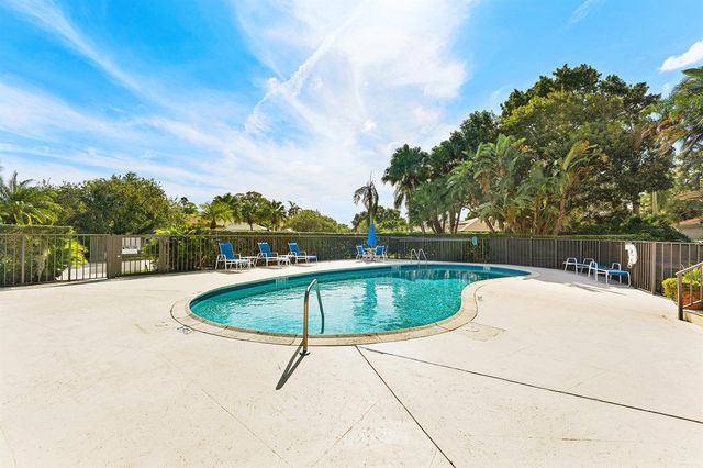 13369 Touchstone Place 102, Palm Beach Gardens, FL 33418