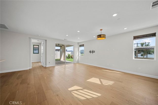 20560 Galloway Drive, Saugus, CA 91350