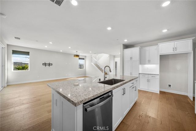 20560 Galloway Drive, Saugus, CA 91350