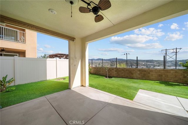 20560 Galloway Drive, Saugus, CA 91350