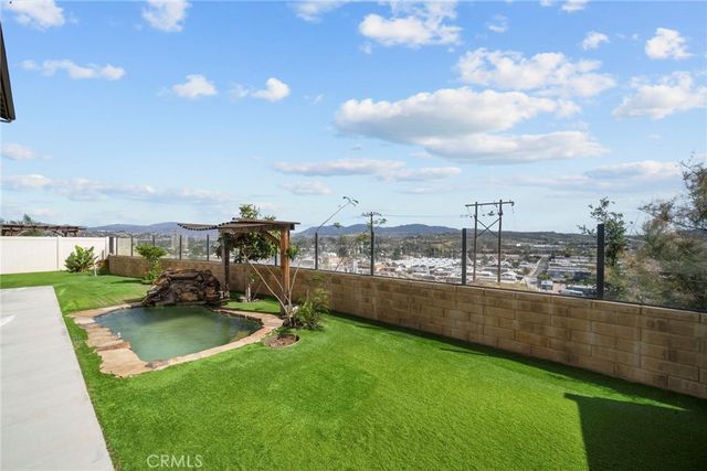 20560 Galloway Drive, Saugus, CA 91350