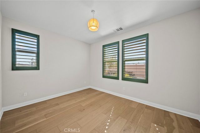 20560 Galloway Drive, Saugus, CA 91350