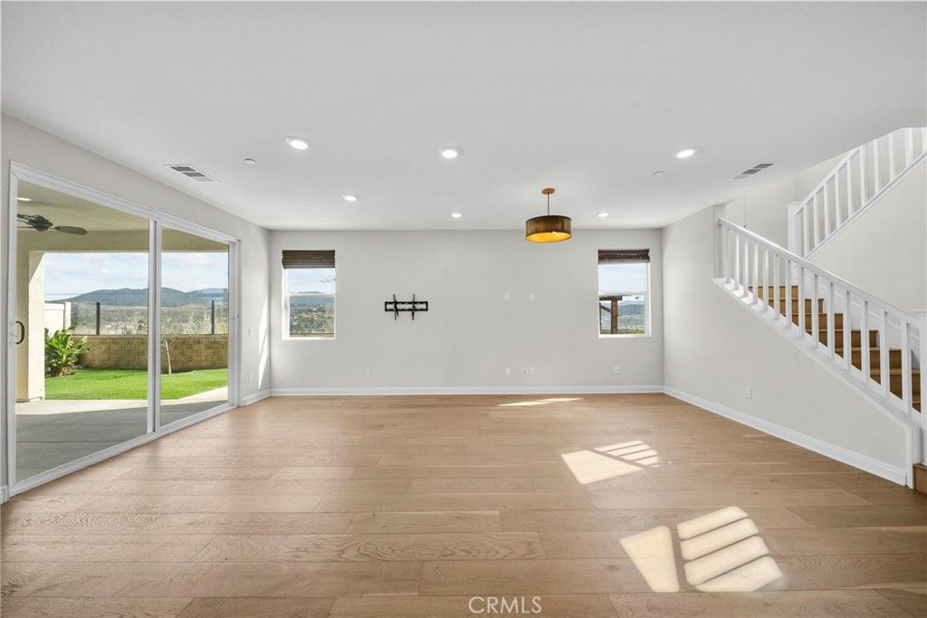 Image 12 of property listing at 20560 Galloway Drive, Saugus, CA 91350