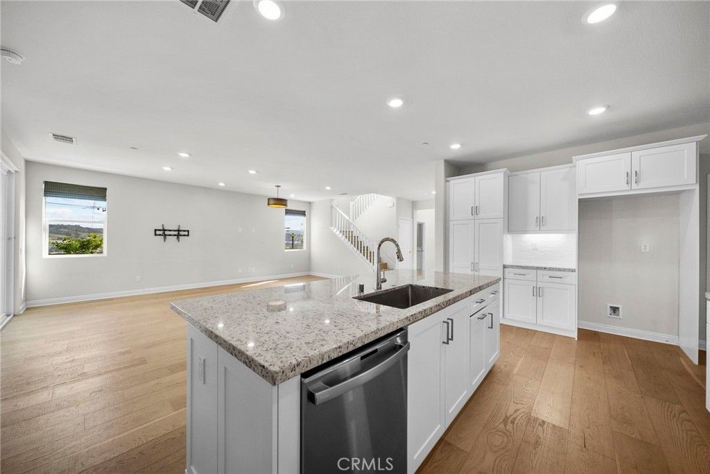 Image 21 of property listing at 20560 Galloway Drive, Saugus, CA 91350