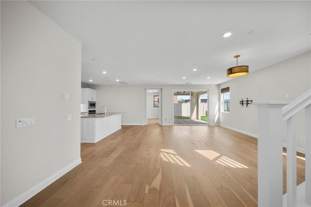 Image 5 of property listing at 20560 Galloway Drive, Saugus, CA 91350